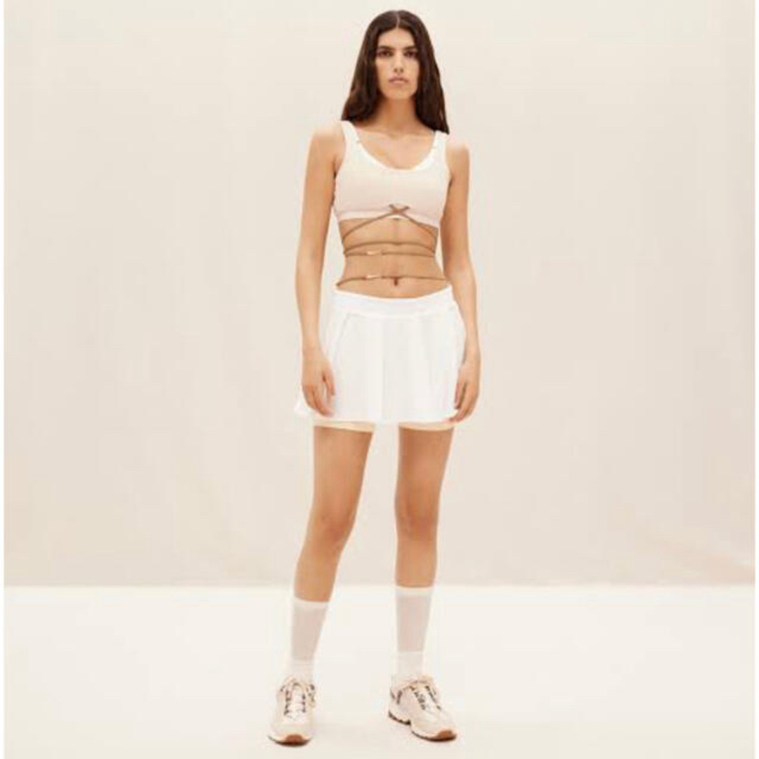 JACQUEMUS x NIKE ホワイトスカート・ショートパンツ付き 新品 JACQUEMUS x NIKE ホワイトスカート・ショートパンツ付き 新品