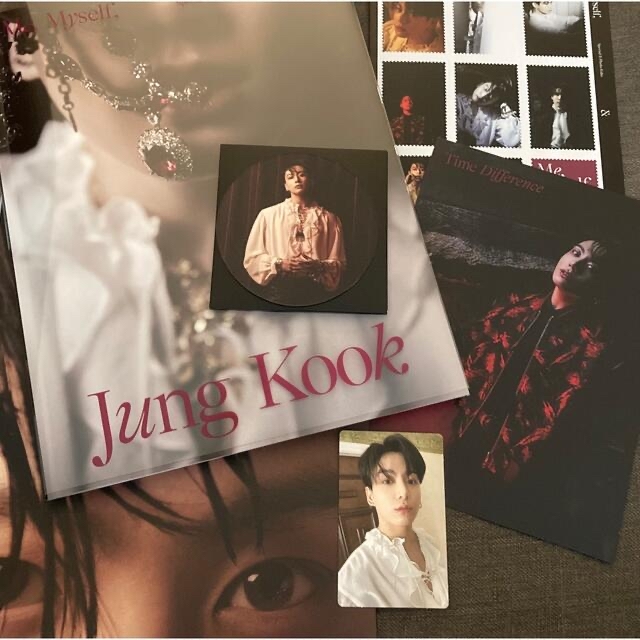 防弾少年団(BTS)(ボウダンショウネンダン)の⭐️おまけ付き⭐️JUNG KOOK  BTS グク　写真集　Me Myself エンタメ/ホビーのCD(K-POP/アジア)の商品写真