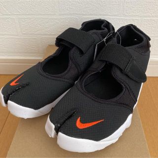 ナイキ(NIKE)のNike WMNS Air Rift Breathe ブラックホワイトオレンジ(スニーカー)