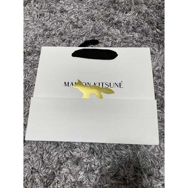 MAISON KITSUNE'(メゾンキツネ)のメゾンキツネ　ショッパー　30×25×10 (ヨコ×タテ×底) レディースのバッグ(ショップ袋)の商品写真