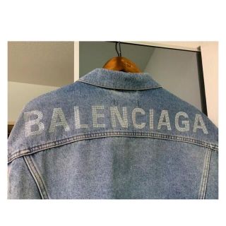 バレンシアガ(Balenciaga)の23万バレンシアガ　スワロフスキー　ロゴデニムバック　　(Gジャン/デニムジャケット)