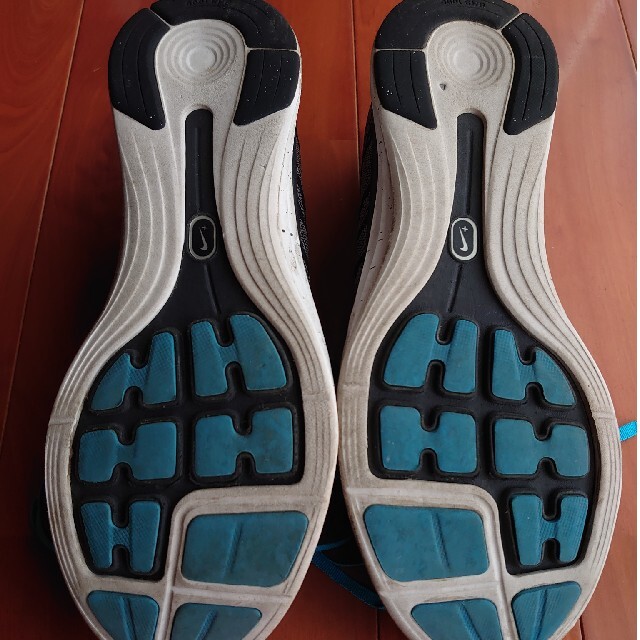ナイキnike flyknit one+ htm sacai fragment ランニング