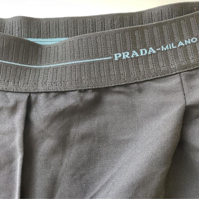 PRADA(プラダ)のprada ロゴ　ワイドパンツ レディースのパンツ(カジュアルパンツ)の商品写真