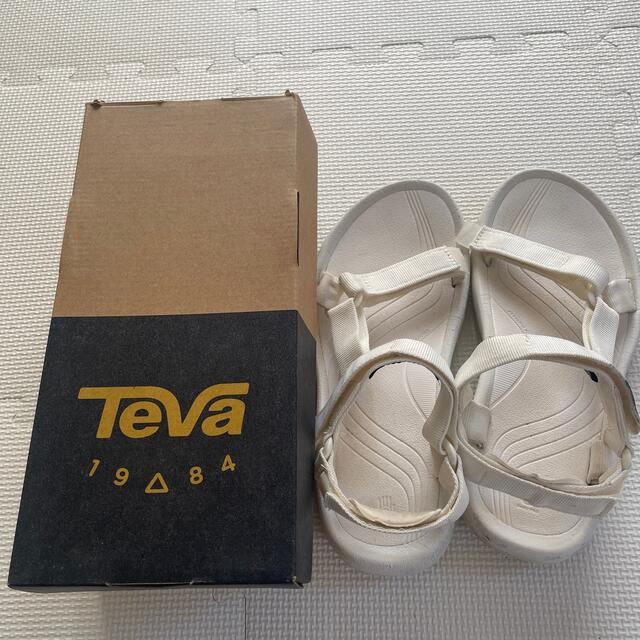 Teva(テバ)のテバ　サンダル　白　25㎝ メンズの靴/シューズ(サンダル)の商品写真