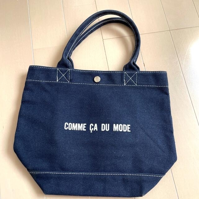 COMME CA DU MODE(コムサデモード)の最終価格　COMME CA DU MODE  キャンバスバッグ　小　紺　送料込み レディースのバッグ(トートバッグ)の商品写真