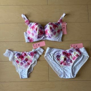 ワコール(Wacoal)の♡ponchan♡様専用 ワコール ルジェ 3点セット(ブラ&ショーツセット)