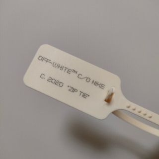 【2020】OFF WHITE×NIKE クリーム色タグロック解除済【USED】(その他)