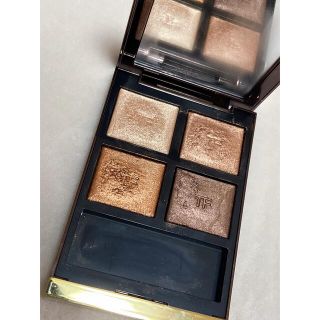 トムフォード(TOM FORD)のアイカラークォード 04A サスピション(アイシャドウ)