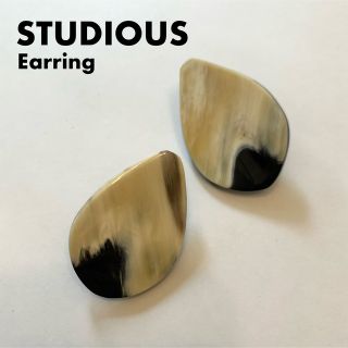 ステュディオス(STUDIOUS)の【STUDIOUSステュディオス】ホーンドロップイヤリング(イヤリング)