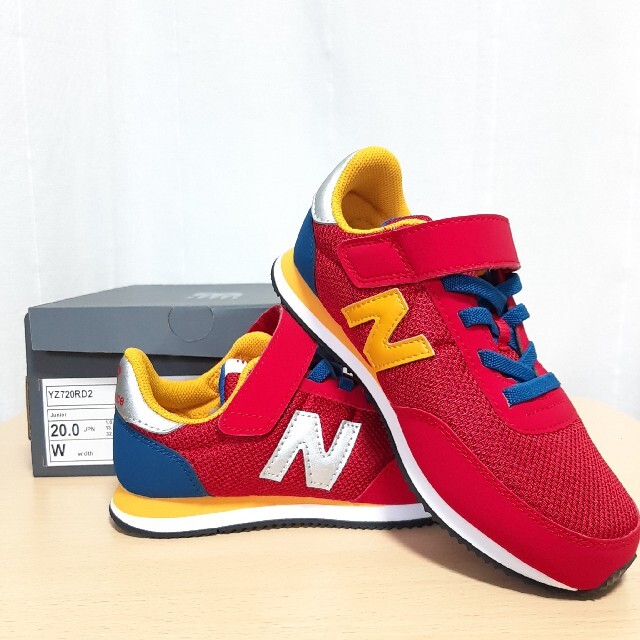 New Balance(ニューバランス)のひまわり様 キッズ/ベビー/マタニティのキッズ靴/シューズ(15cm~)(スニーカー)の商品写真