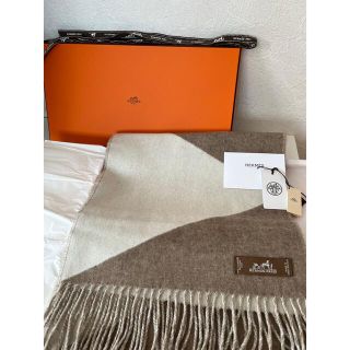 エルメス(Hermes)の新品未使用　HERMES エルメス　マフラー　カザック・ジグザグ　カシミヤ100(マフラー/ショール)