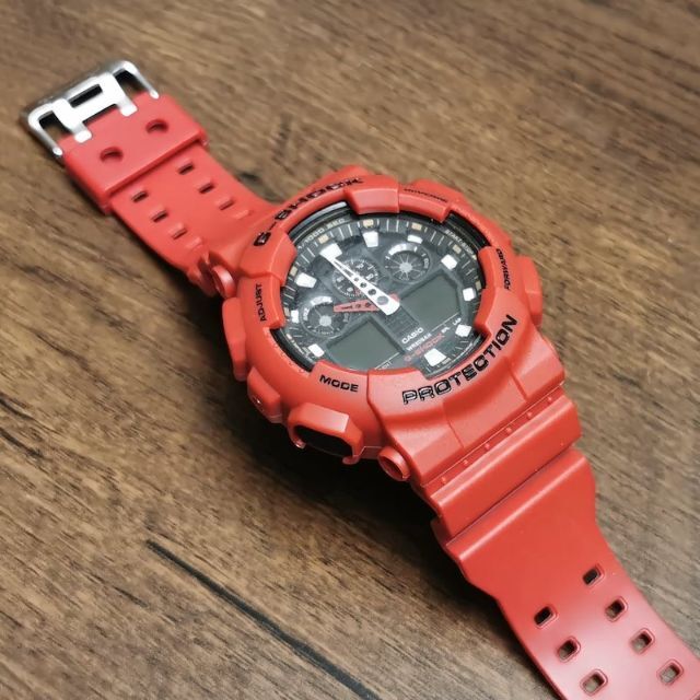 G-SHOCK GA-100/GA-110などに適合 レッド ベゼル・ベルト メンズの時計(ラバーベルト)の商品写真