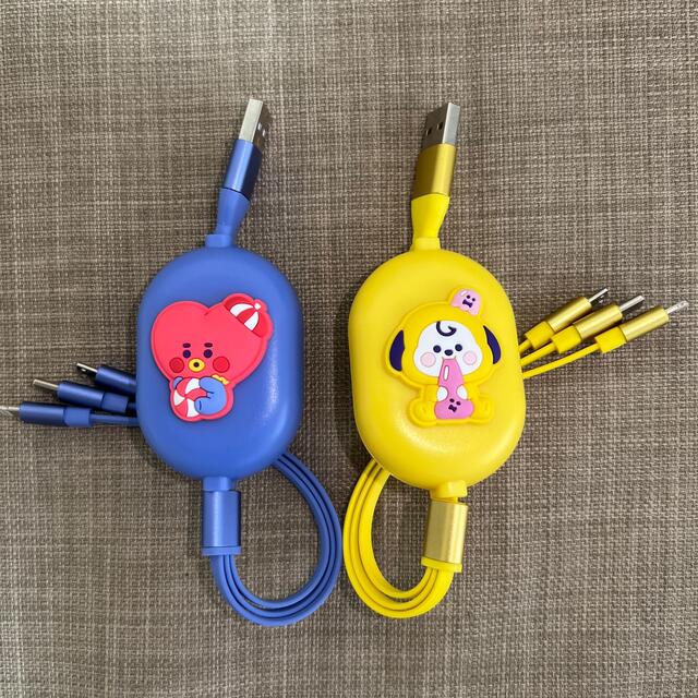 BT21(ビーティーイシビル)の3 IN 1 CABLE BT21 (チミー&タタ) スマホ/家電/カメラのスマートフォン/携帯電話(バッテリー/充電器)の商品写真