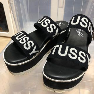 ステューシー(STUSSY)のSTUSSY WOMEN　厚底サンダル　M(サンダル)