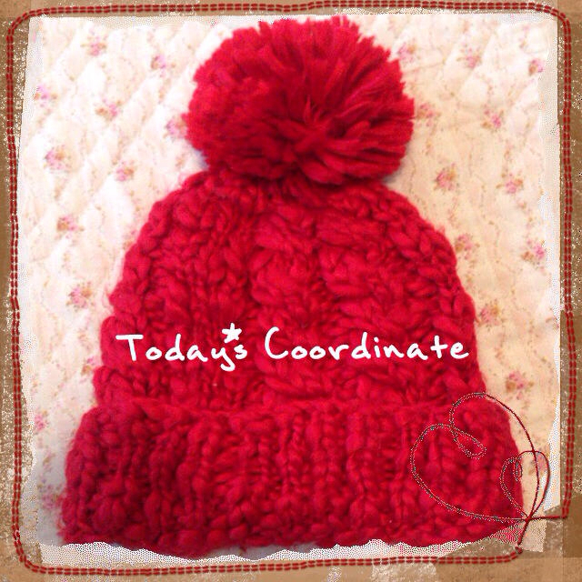 cantwo(キャンツー)の真っ赤なニット帽♡ボンボン付 レディースの帽子(ニット帽/ビーニー)の商品写真