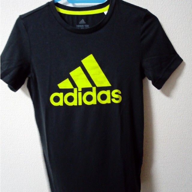 adidas(アディダス)のアディダス　Tシャツ　１４０cm.１５０cm キッズ/ベビー/マタニティのキッズ服男の子用(90cm~)(Tシャツ/カットソー)の商品写真