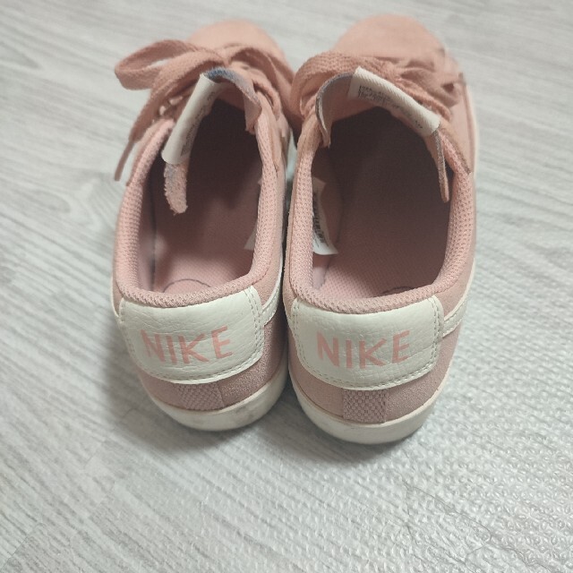 NIKE(ナイキ)のナイキ　ピンク　スニーカー　24㌢ レディースの靴/シューズ(スニーカー)の商品写真