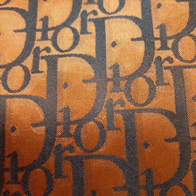 Christian Dior　シルク100%　90cmスカーフ　ジャガード織生地