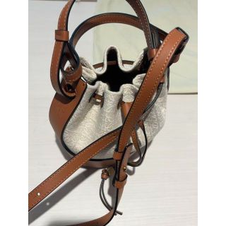 ロエベ 巾着の通販 700点以上 | LOEWEを買うならラクマ