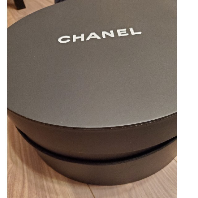 CHANEL(シャネル)のシャネル♡ハット用♡ボックス♡空き箱 レディースのバッグ(ショップ袋)の商品写真