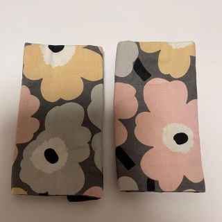 マリメッコ(marimekko)のハンドメイド　よだれカバー　(抱っこ紐カバー) マリメッコ ウニッコ　(その他)