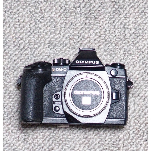 カメラオリンパスe-m1黒ボデー
