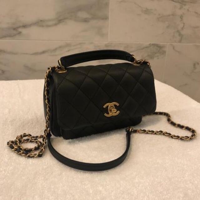 CHANEL ハンドル　フラップ　チェーンバッグ