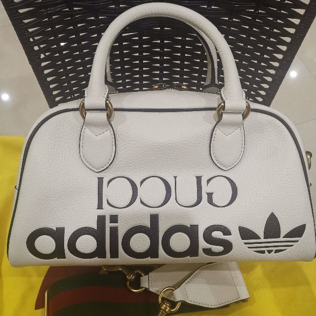 愛用 Gucci - Gucci adidas コラボ ミニダッフルバック グッチ