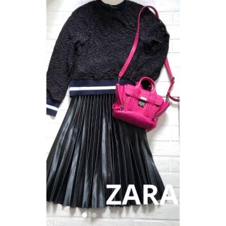 ザラ(ZARA)の【新品未使用】ZARAザラレーススウェットネイビーXSサイズ(パーカー)