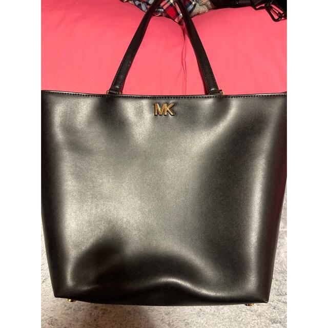 Michael Kors(マイケルコース)のMICHEAL KORS 黒バッグ レディースのバッグ(ハンドバッグ)の商品写真
