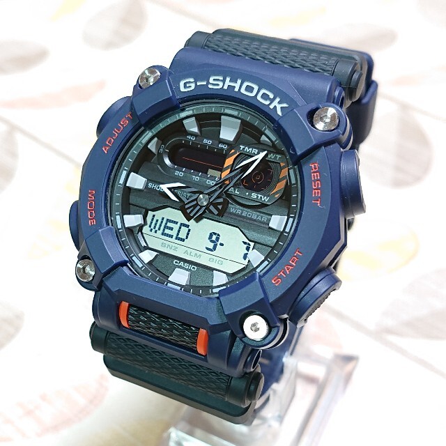 超美品【CASIO／G-SHOCK】アナデジ メンズ腕時計GA-900-2AJF