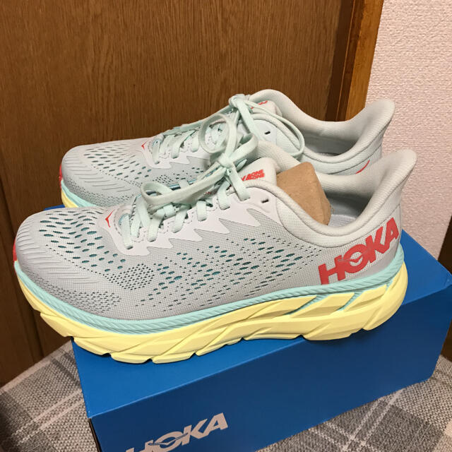 HOKA ONE ONE(ホカオネオネ)のHoka レディースの靴/シューズ(スニーカー)の商品写真