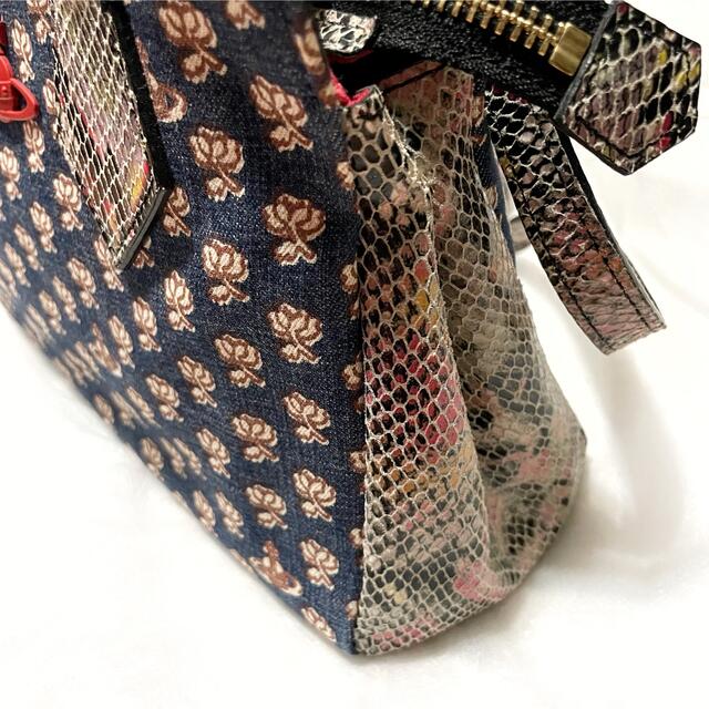 ヴィヴィアンウエストウッド【美品】花柄×パイソン 2wayショルダー