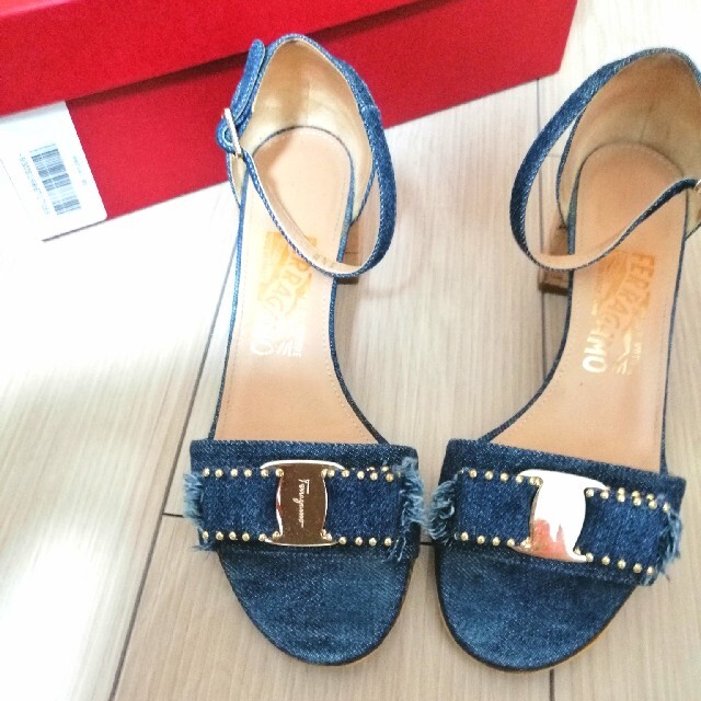 再追加販売 最終値下げ✩定価12万円 Ferragamo フェラガモデニム