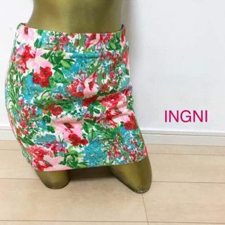 イング(INGNI)の【0478】INGNI 花柄 タイト ミニスカート M グリーン(ミニスカート)