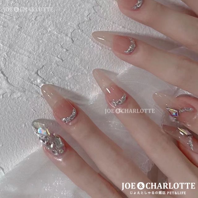 No.27ジェルネイルチップ クリスタルストーン埋め尽くし ラメ ビジュー No.27ジェルネイルチップ クリスタルストーン埋め尽くし ラメ ビジュー