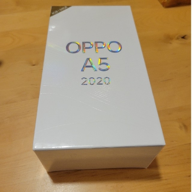 OPPO(オッポ)の新品未開封品　OPPO A5 2020 スマホ/家電/カメラのスマートフォン/携帯電話(スマートフォン本体)の商品写真