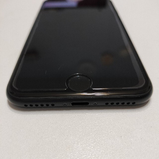 iPhone(アイフォーン)のアップル iPhoneSE 第2世代 64GB ブラック スマホ/家電/カメラのスマートフォン/携帯電話(スマートフォン本体)の商品写真