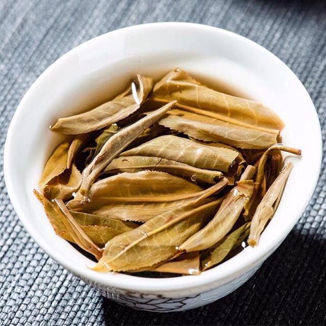 【黒茶】醇普號 (生茶) 100g/個 食品/飲料/酒の飲料(茶)の商品写真