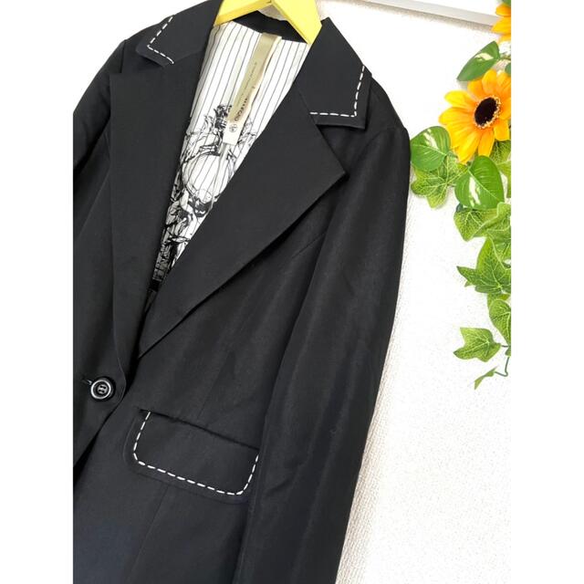 【美品】ラレグロ テーラードジャケット ステッチ 女神 ブラック M レディースのジャケット/アウター(テーラードジャケット)の商品写真