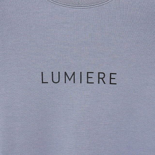 ABAHOUSE(アバハウス)の【ブルーグレー】【LUMIERE】シルキー ロゴ プルオーバー メンズのトップス(Tシャツ/カットソー(半袖/袖なし))の商品写真