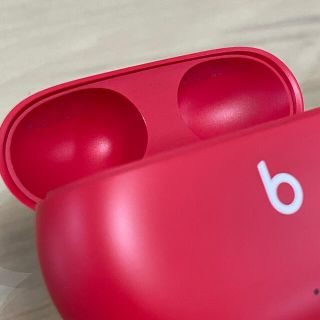 ★美品★Beats Studio Buds レッド 充電ケースのみ／R79