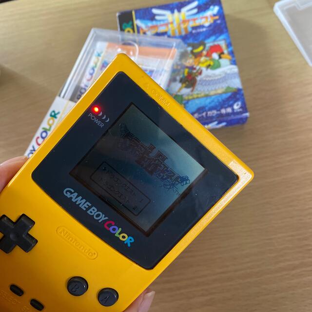 ゲームボーイ(ゲームボーイ)のNintendo GAME BOY COLOR イエロー 付属品完備 エンタメ/ホビーのゲームソフト/ゲーム機本体(携帯用ゲーム機本体)の商品写真