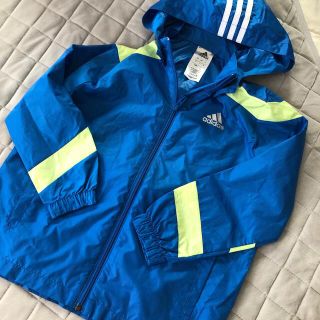 アディダス(adidas)のkidsナイロンパーカー(ジャケット/上着)