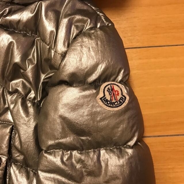 MONCLER(モンクレール)のモンクレール　ダウンジャケット　５a  キッズ/ベビー/マタニティのキッズ服男の子用(90cm~)(ジャケット/上着)の商品写真