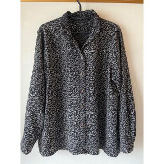 アメリヴィンテージ(Ameri VINTAGE)のシャツ　古着　小花柄　(シャツ/ブラウス(長袖/七分))