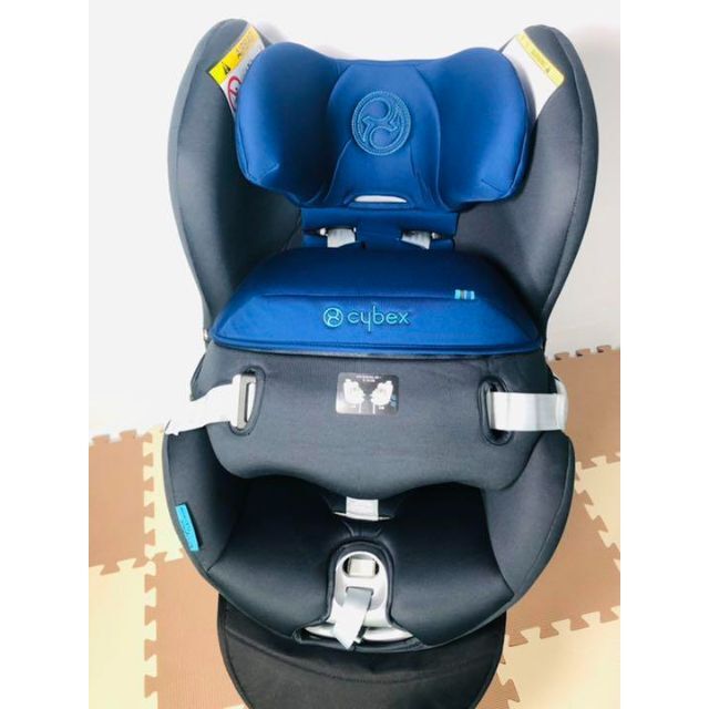 cybex(サイベックス)の【美品】サイベックス シローナ チャイルドシート ISOFIX キッズ/ベビー/マタニティの外出/移動用品(自動車用チャイルドシート本体)の商品写真