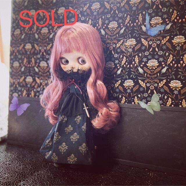 SOLD ♡ブライス　アイシードール　アウトフィット　ワンピースゴスロリ