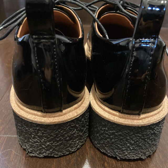 ZARA(ザラ)のZARA  ザラ　ローファー 黒　厚底　プラットフォームシューズ　エナメル レディースの靴/シューズ(ローファー/革靴)の商品写真