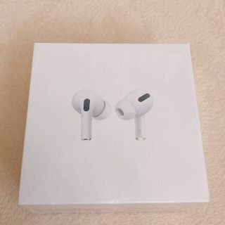 アップル(Apple)のAirPods  Pro MLWK3J/A 新品未使用　正規品　シュリンク付き(ヘッドフォン/イヤフォン)